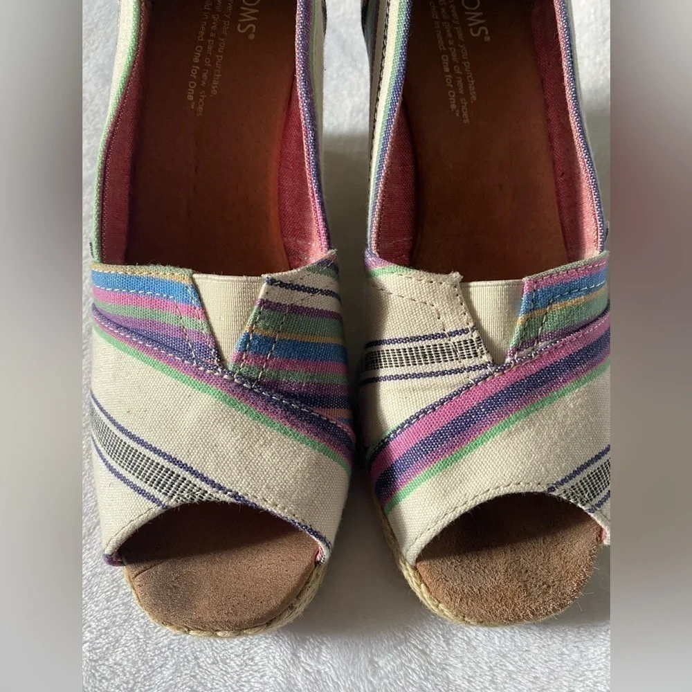 Toms women’s shoes
